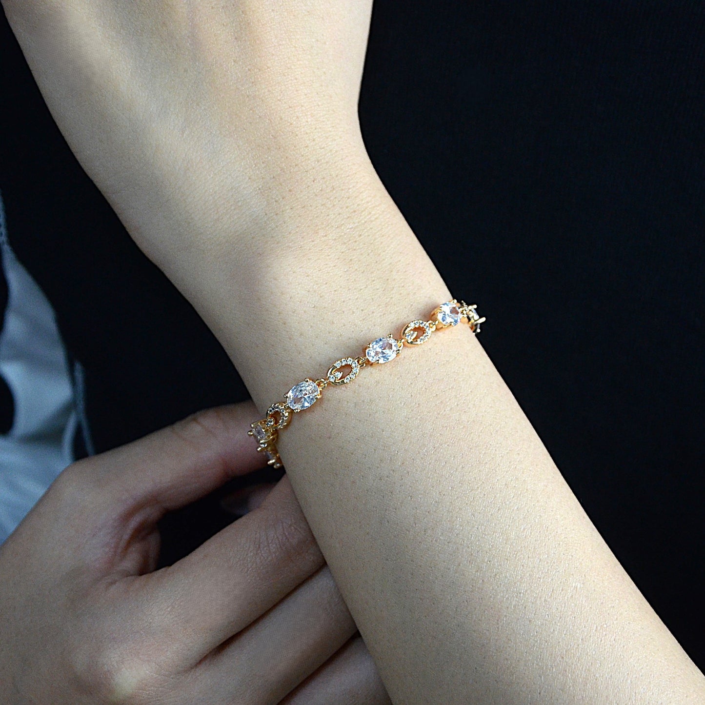 TIMEMATRIX 18K Gold Plated Eternal Bracelet for Women | Sparkling Jewelry | Ideal Gift for Girlfriend, Wife & Mother
