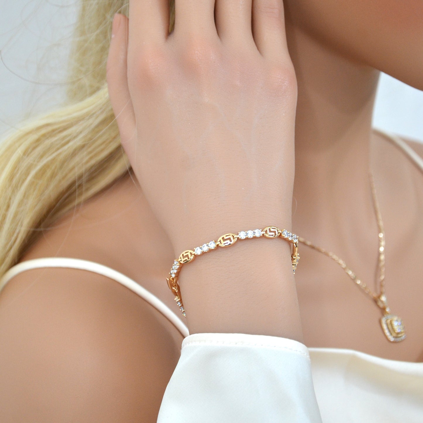TIMEMATRIX 18K Gold Plated Sparkling White Cubic Zirconia & Rhinestone Tennis Bracelet for Women | Elegant Fashion Jewellery Gift for Girlfriend, Wife & Mother