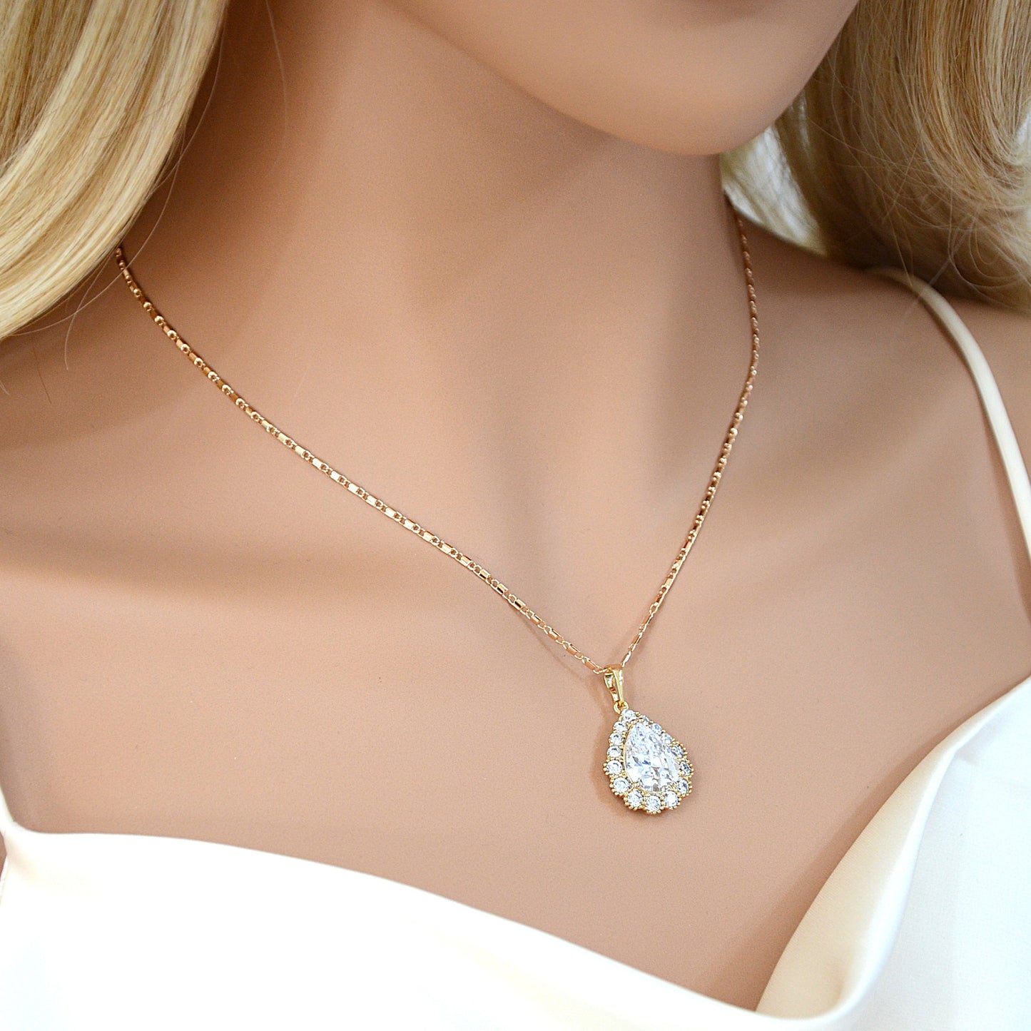 TIMEMATRIX Women's 18K Gold Plated Water Drop Pendant Necklace | White Pear Zirconia Gemstone, Stylish Daily & Gift Jewelry