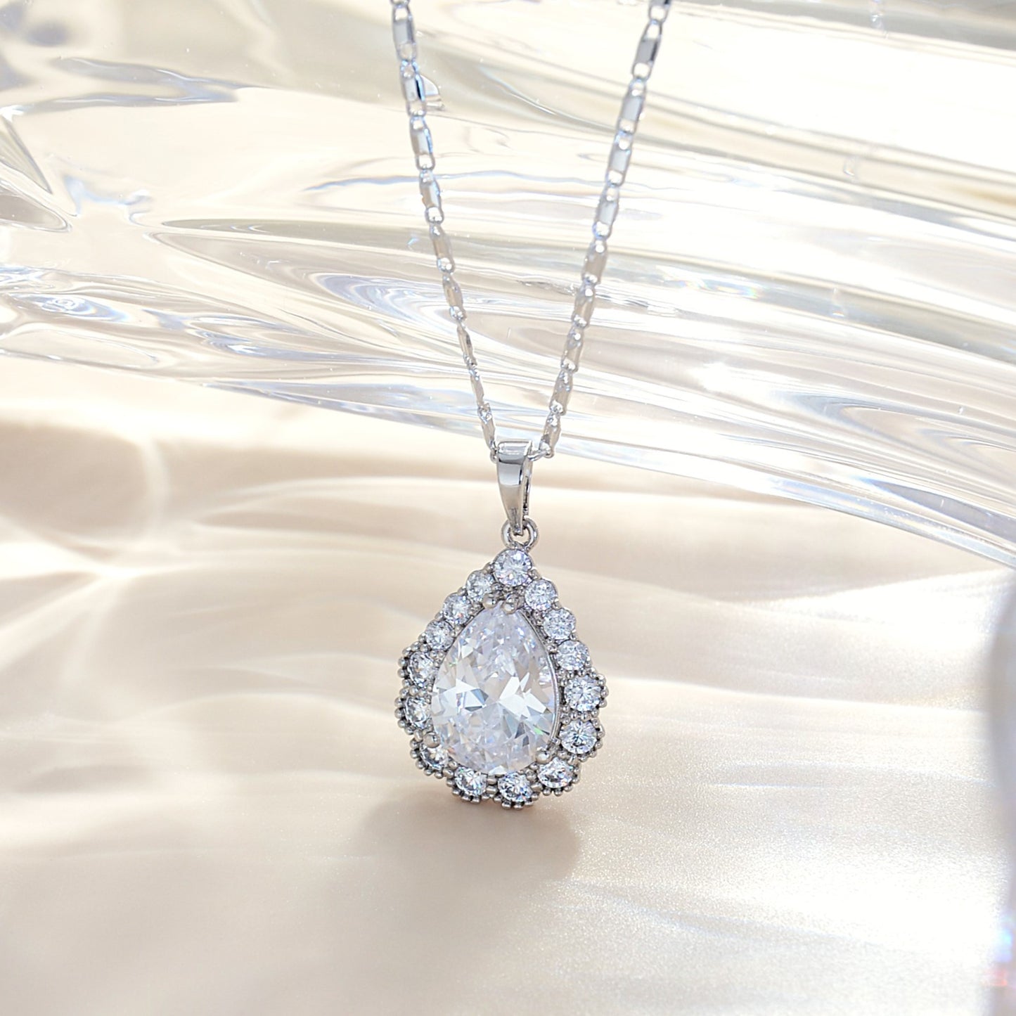 TIMEMATRIX Women's White Gold Plated Water Drop Pendant Necklace | White Pear Zirconia Gemstone, Stylish Daily & Gift Jewelry